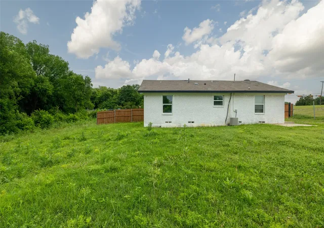 Homes for sale in De Soto, TX | 805 E Belt Line Rd, De Soto, TX 75115 | MLS# 21252175