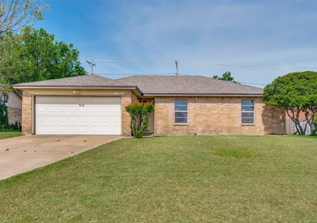 Photo 1 of Single family home for sale at 7105 Hanging Cliff Pl, North Richland Hills, TX 76182 | MLS# 21246448 | Listing updated on 2026-08-04