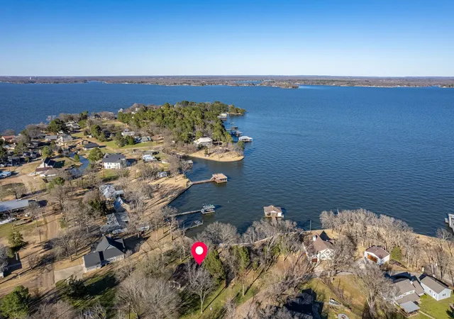 Photo 3 of Single family home for sale at 312 Pebble Beach Dr, Trinidad, TX 75163 | MLS# 21258927 | Listing updated on 2026-09-18