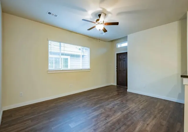 Photo 4 of House for sale at 656-660 Wheatfield Dr, Venus, TX 76084 | MLS# 21258952 | Listing updated on 2026-08-31