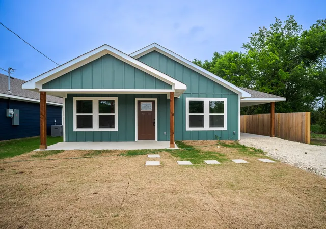 Photo 1 of Single family home for sale at 1333 E Palestine, Mexia, TX 76667 | MLS# 21258965 | Listing updated on 2026-07-11