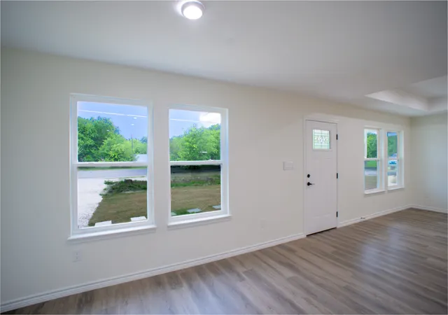 Photo 4 of Single family home for sale at 1333 E Palestine, Mexia, TX 76667 | MLS# 21258965 | Listing updated on 2026-09-29