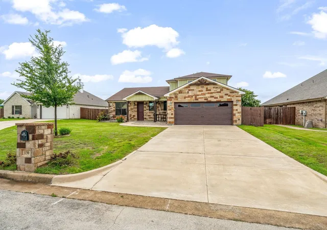 Homes for sale in Stephenville, TX | 130 Elk Cvs, Stephenville, TX 76401 | MLS# 21256345