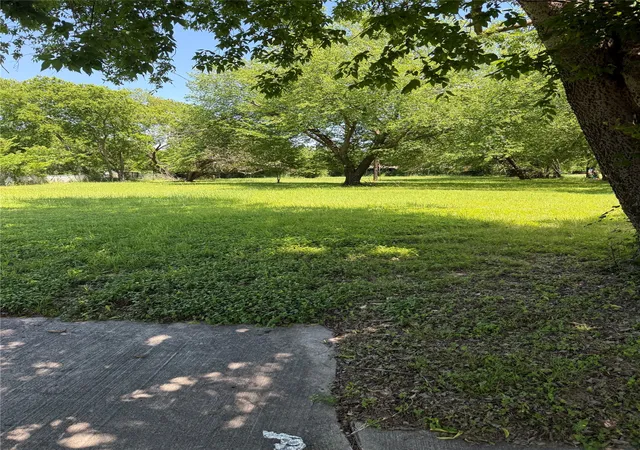 5th image of 1022 Armeda Ave, Irving, TX 75061 | MLS# 21258996
