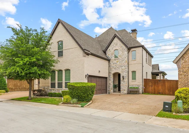 Photo 1 of Single family home for sale at 725 Royal Minister Blvd, The Colony, TX 75056 | MLS# 21223096 | Listing updated on 2026-08-29