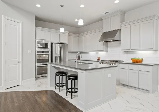 Photo 3 of Single family home for sale at 725 Royal Minister Blvd, The Colony, TX 75056 | MLS# 21223096 | Listing updated on 2026-08-29