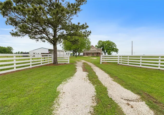 Homes for sale in Thornton, TX | 406 N Ellis, Thornton, TX 76687 | MLS# 21253780