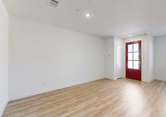 Photo 3 of Townhouse for sale at 1524 Starlight Trl, Mesquite, TX 75181 | MLS# 21259132 | Listing updated on 2026-08-21