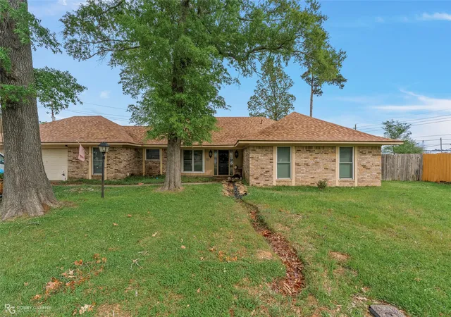 Homes for sale in Haughton, LA | 28 Sunnybrook Ln, Haughton, LA 71037 | MLS# 21258856