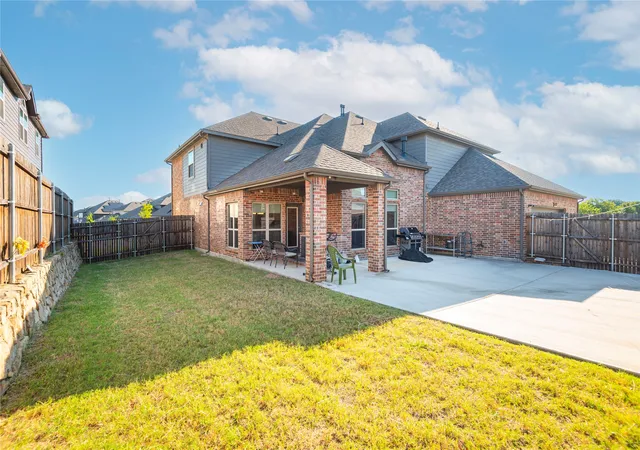 Photo 3 of Sale Pending at 4425 Avocet Cir, Garland, TX 75043 | MLS# 21258738 | Listing updated on 2026-08-20