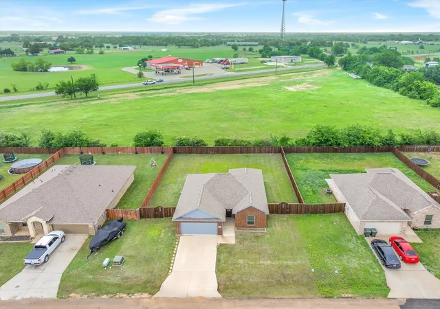 Homes for sale in Mabank, TX | 2422 Abigail Ln, Mabank, TX 75147 | MLS# 21259099