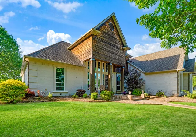Photo 3 of Sale Pending at 3835 48th St Ne, Paris, TX 75462 | MLS# 21258793 | Listing updated on 2026-07-22