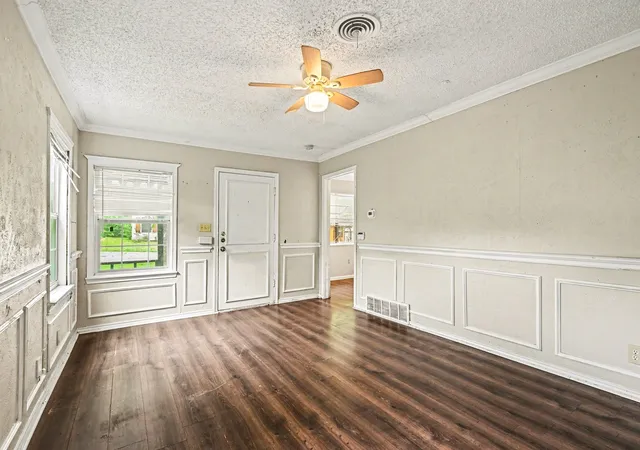 Photo 3 of Single family home for sale at 5025 N Langley Rd, Fort Worth, TX 76114 | MLS# 21252711 | Listing updated on 2026-07-17