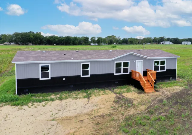 Photo 1 of Sale Pending at 1223 Old Ida Rd St, Sherman, TX 75090 | MLS# 21257765 | Listing updated on 2026-10-08