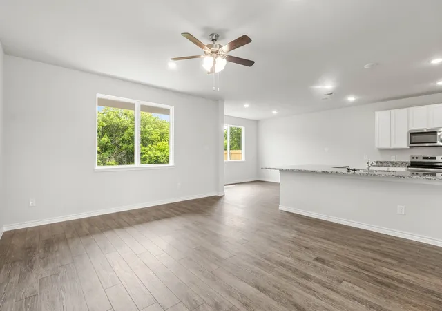 4th image of 10641 Stag Ln, Fort Worth, TX 76036 | MLS# 21259201