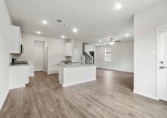 5th image of 10641 Stag Ln, Fort Worth, TX 76036 | MLS# 21259201