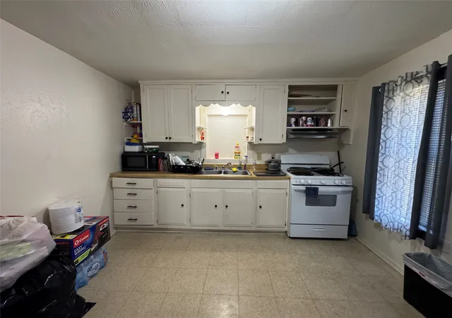 Homes for sale in Fort Worth, TX | 2515 24Th St, Fort Worth, TX 76106 | MLS# 21256888