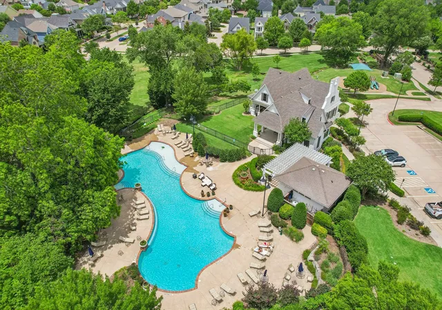 Photo 2 of Sale Pending at 2509 Tremont Blvd, Mc Kinney, TX 75071 | MLS# 21231131 | Listing updated on 2026-07-12