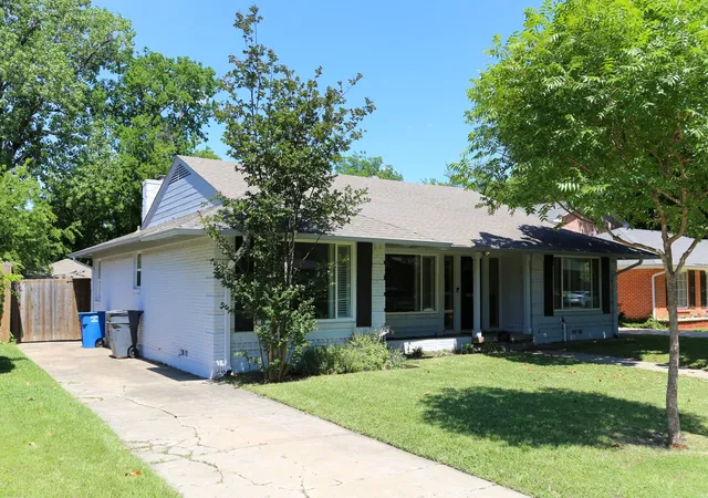 Photo 1 of Single family home for sale at 6433 Danbury Ln, Dallas, TX 75214 | MLS# 21258650 | Listing updated on 2026-08-28