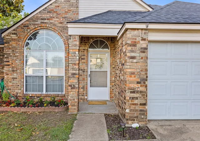 Homes for sale in Midlothian, TX | 905 Park Pl Blvd, Midlothian, TX 76065 | MLS# 21259175