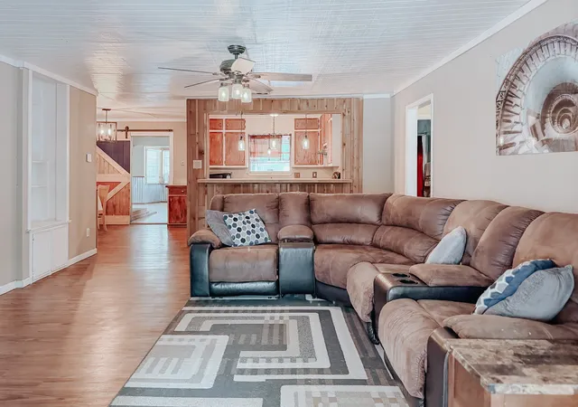 Photo 3 of Single family home for sale at 303 N 30Th St, Corsicana, TX 75110 | MLS# 21259033 | Listing updated on 2026-10-02