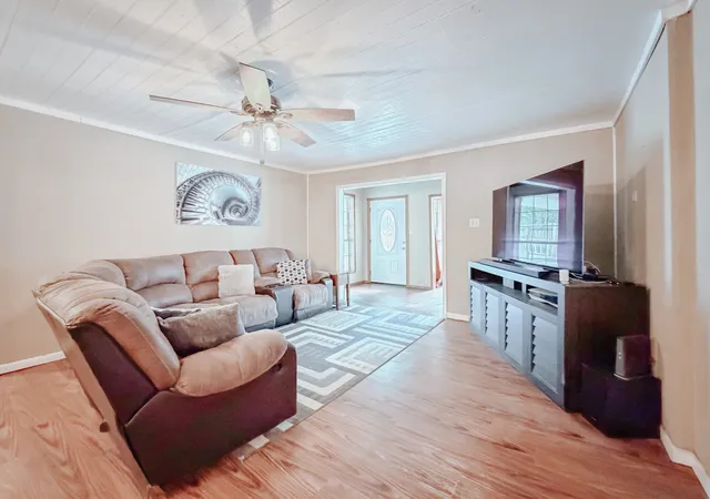 Photo 4 of Single family home for sale at 303 N 30Th St, Corsicana, TX 75110 | MLS# 21259033 | Listing updated on 2026-10-02