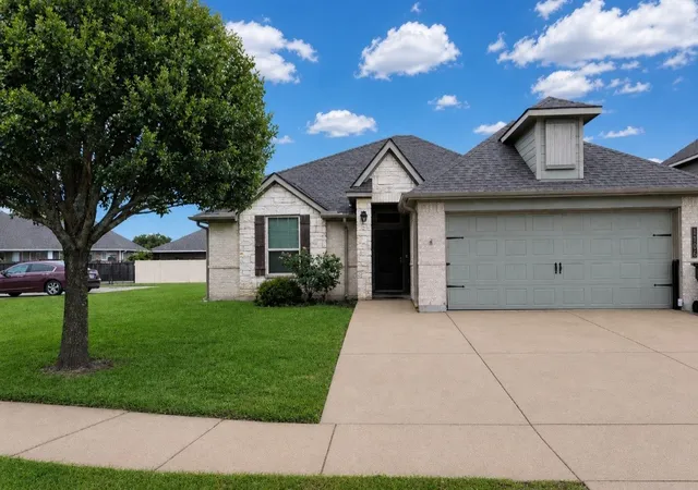 Photo 1 of Sale Pending at 1106 Placid Cir, Waco, TX 76706 | MLS# 21258605 | Listing updated on 2026-08-18