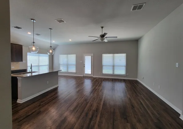 Photo 3 of Sale Pending at 1106 Placid Cir, Waco, TX 76706 | MLS# 21258605 | Listing updated on 2026-08-18