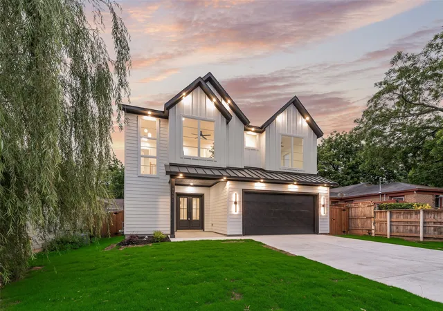 Photo 1 of Single family home for sale at 3530 Gibsondell Ave, Dallas, TX 75211 | MLS# 21259415 | Listing updated on 2026-08-20