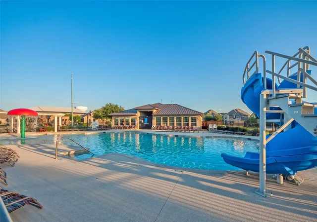 39th image of 604 Warwick Blvd, Lewisville, TX 75056 | MLS# 21246036