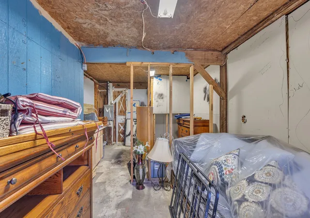 Homes for sale in Granbury, TX | 2318 Neches St, Granbury, TX 76048 | MLS# 21258648