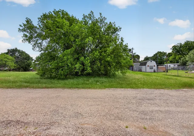 Photo 3 of Land for sale at 5429 Highview Dr, Granbury, TX 76048 | MLS# 21259524 | Listing updated on 2026-07-23