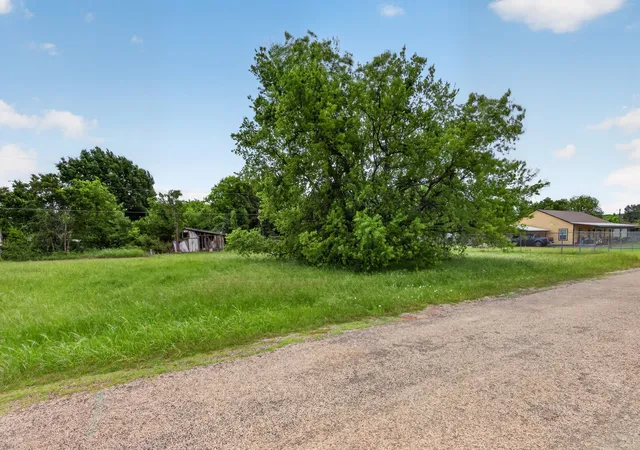 Photo 4 of Land for sale at 5429 Highview Dr, Granbury, TX 76048 | MLS# 21259524 | Listing updated on 2026-07-23