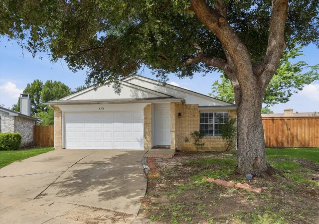 Photo 2 of Single family home for sale at 4208 Ocho Rios Dr, Fort Worth, TX 76137 | MLS# 21257026 | Listing updated on 2026-08-26