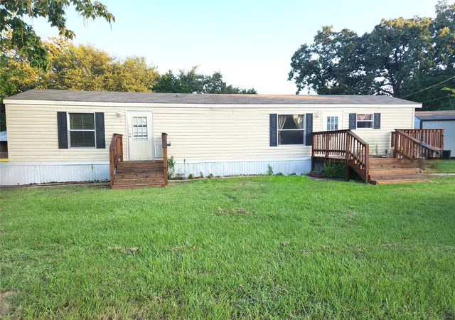 Homes for sale in Gun Barrel City, TX | 113 Butte Dr, Gun Barrel City, TX 75156 | MLS# 21259567