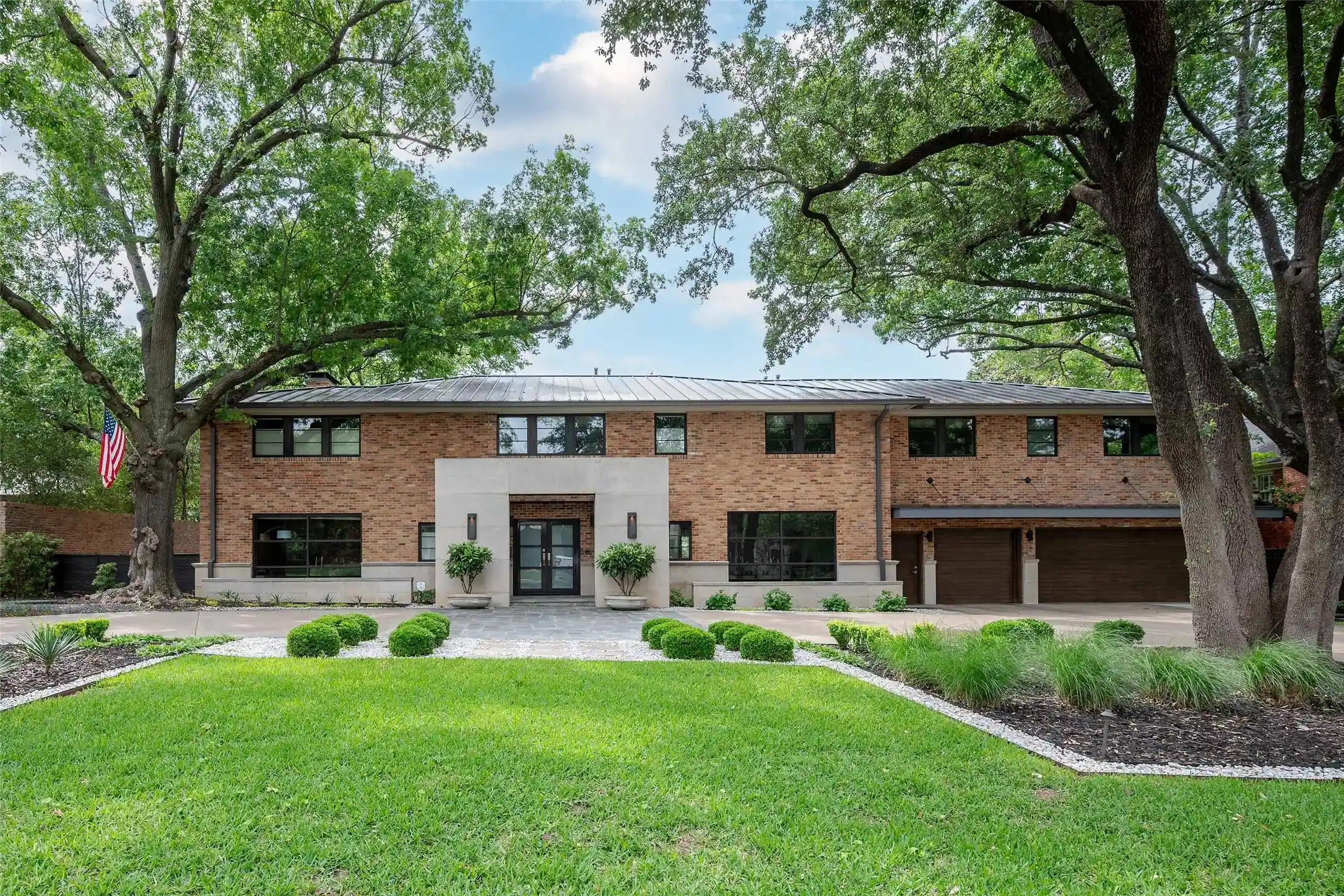 Photo 1 of Mansion for sale at 5356 Drane Dr, Dallas, TX 75209 | MLS# 21251926 | Listing updated on 2026-10-18