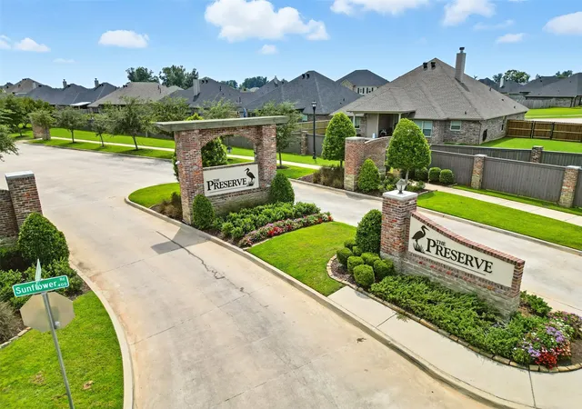 Homes for sale in Bossier City, LA | 107 D'arbonne St, Bossier City, LA 71112 | MLS# 21258657