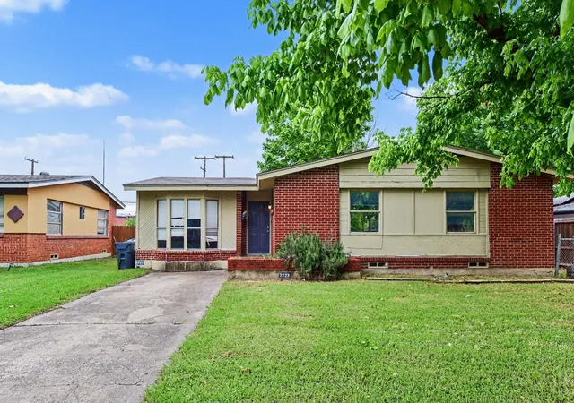 Photo 1 of Single family home for sale at 2333 S Lockhart Ave, Dallas, TX 75228 | MLS# 21252705 | Listing updated on 2026-09-03