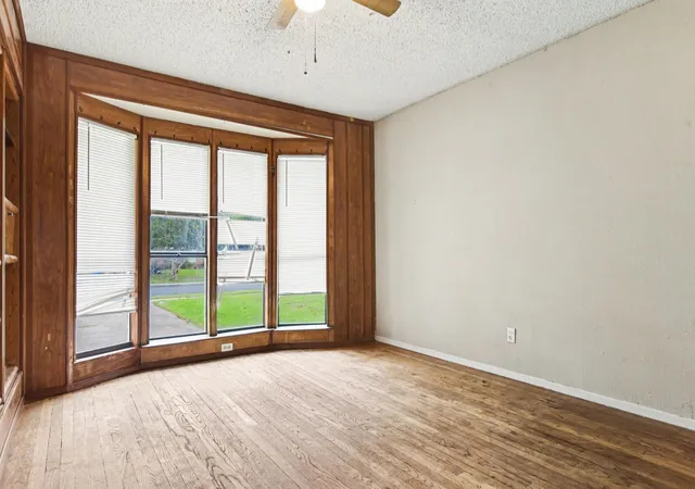 Photo 3 of Single family home for sale at 2333 S Lockhart Ave, Dallas, TX 75228 | MLS# 21252705 | Listing updated on 2026-09-03