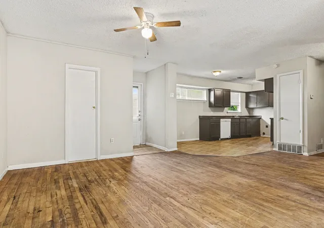 Photo 4 of Single family home for sale at 2333 S Lockhart Ave, Dallas, TX 75228 | MLS# 21252705 | Listing updated on 2026-09-03