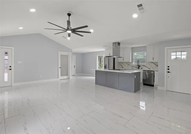 Photo 3 of Single family home for sale at 600 Pierce Rd, Red Oak, TX 75154 | MLS# 21259949 | Listing updated on 2026-08-29