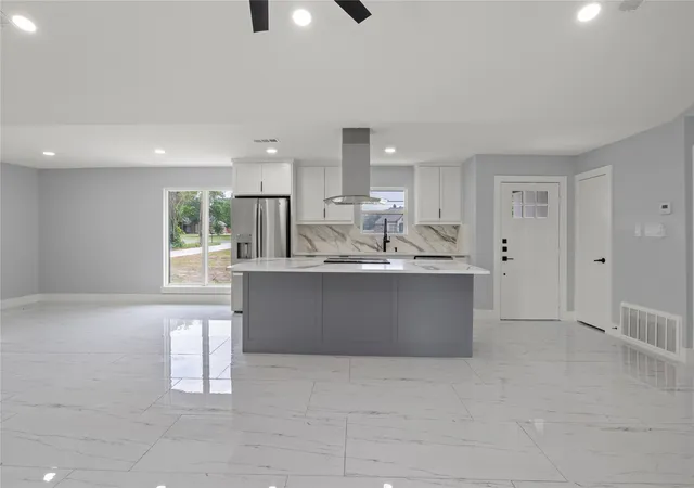 Photo 3 of Single family home for sale at 600 Pierce Rd, Red Oak, TX 75154 | MLS# 21259949 | Listing updated on 2026-09-28