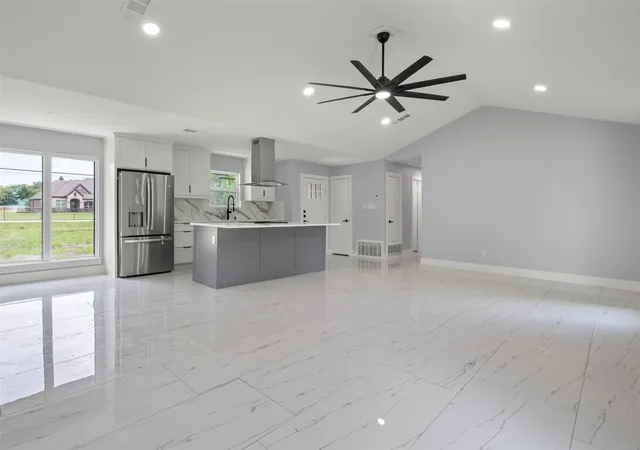 Photo 4 of Single family home for sale at 600 Pierce Rd, Red Oak, TX 75154 | MLS# 21259949 | Listing updated on 2026-09-28