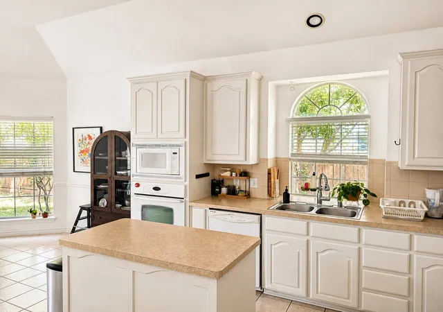 Photo 4 of Single family home for sale at 5840 Coral Ridge Ct, Frisco, TX 75036 | MLS# 21259923 | Listing updated on 2026-07-20