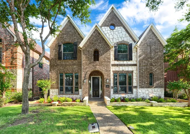 Homes for sale in Irving, TX | 2246 Longview Rd, Irving, TX 75063 | MLS# 21253184