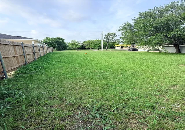 Photo 2 of Land for sale at 3936 Lee St, Greenville, TX 75401 | MLS# 21260014 | Listing updated on 2026-08-28