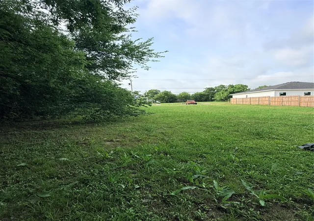 Photo 1 of Land for sale at 3932 Lee St, Greenville, TX 75401 | MLS# 21260025 | Listing updated on 2026-08-28