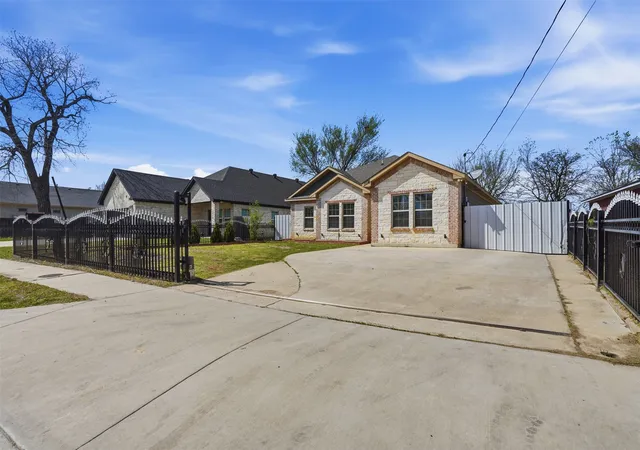 Homes for sale in Dallas, TX | 3021 Springview Ave, Dallas, TX 75216 | MLS# 21249977