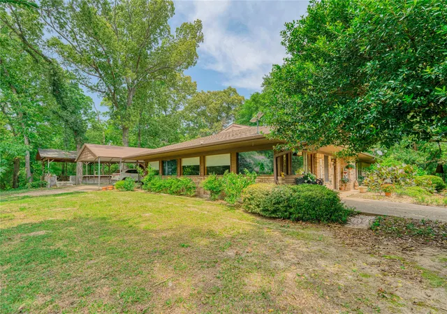 Homes for sale in Hughes Springs, TX | 2787 Fm 250 N, Hughes Springs, TX 75656 | MLS# 21260103