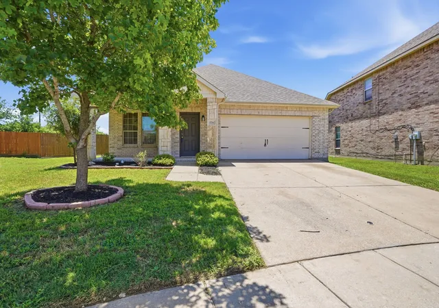 Photo 2 of Single family home for sale at 8740 Noontide Dr, Fort Worth, TX 76179 | MLS# 21260105 | Listing updated on 2026-09-17